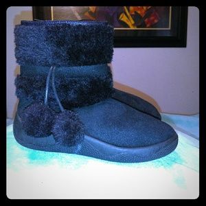 Boots with Pom-Pom tassels
